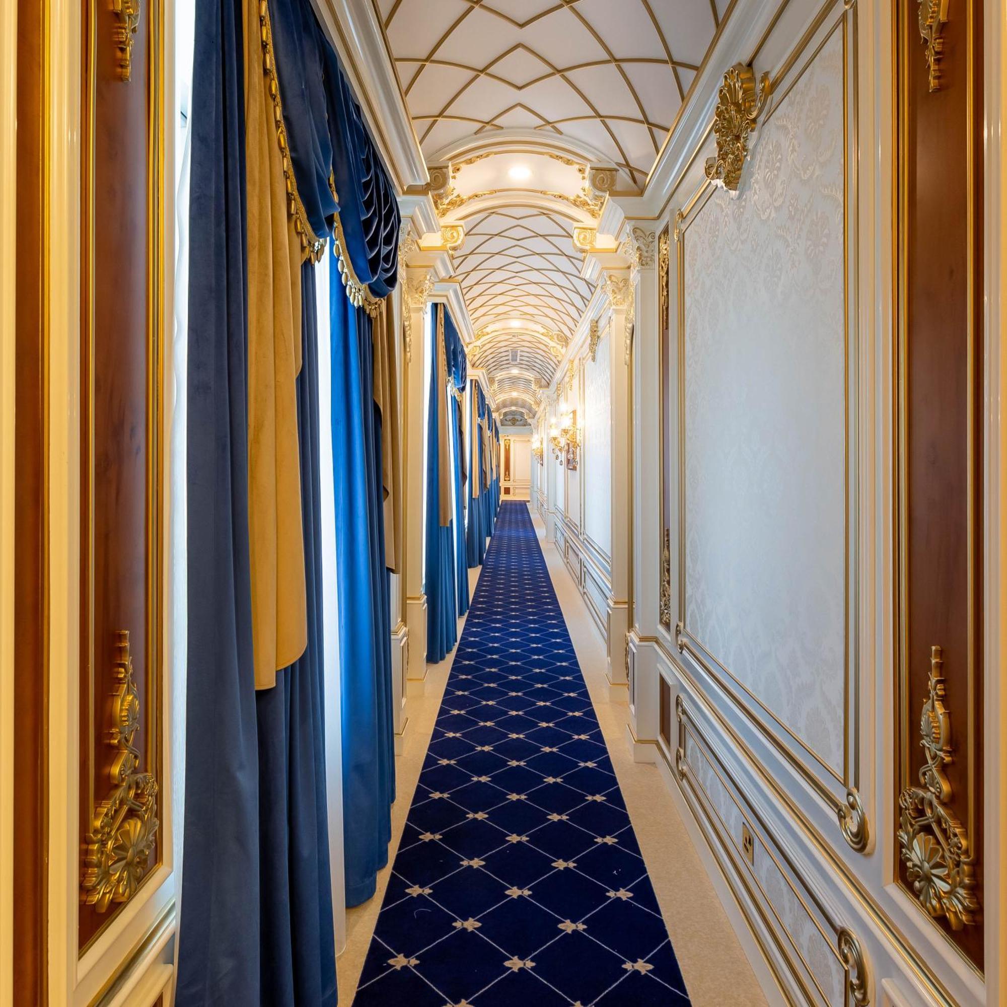 Cristal Erbil Hotel Zewnętrze zdjęcie The interior of the train