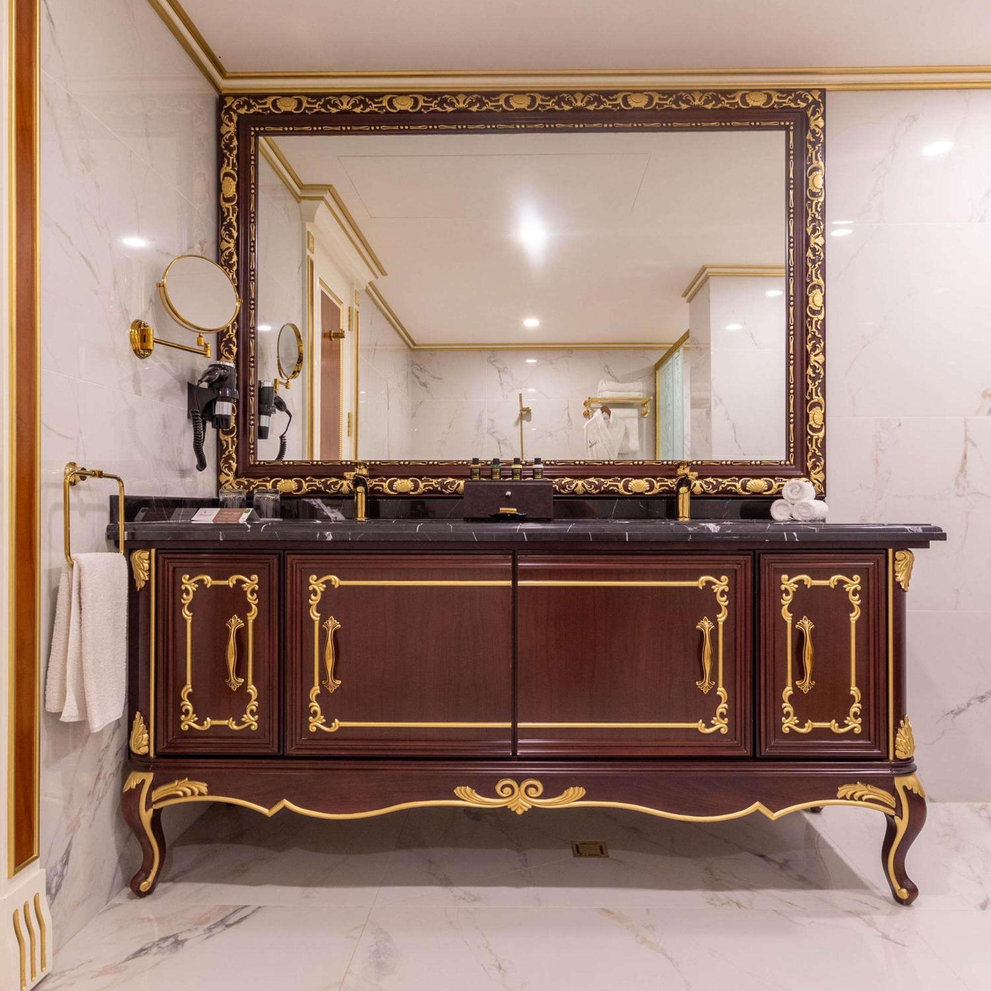 Cristal Erbil Hotel Zewnętrze zdjęcie Bathroom